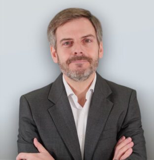 Luis de Azcoitia-Legal