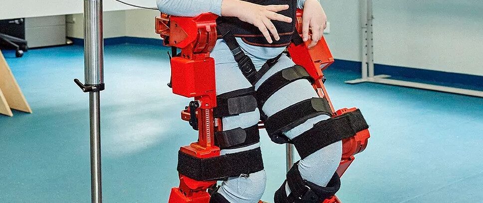 Exoesqueleto: cómo puede ayudar a los niños con discapacidad