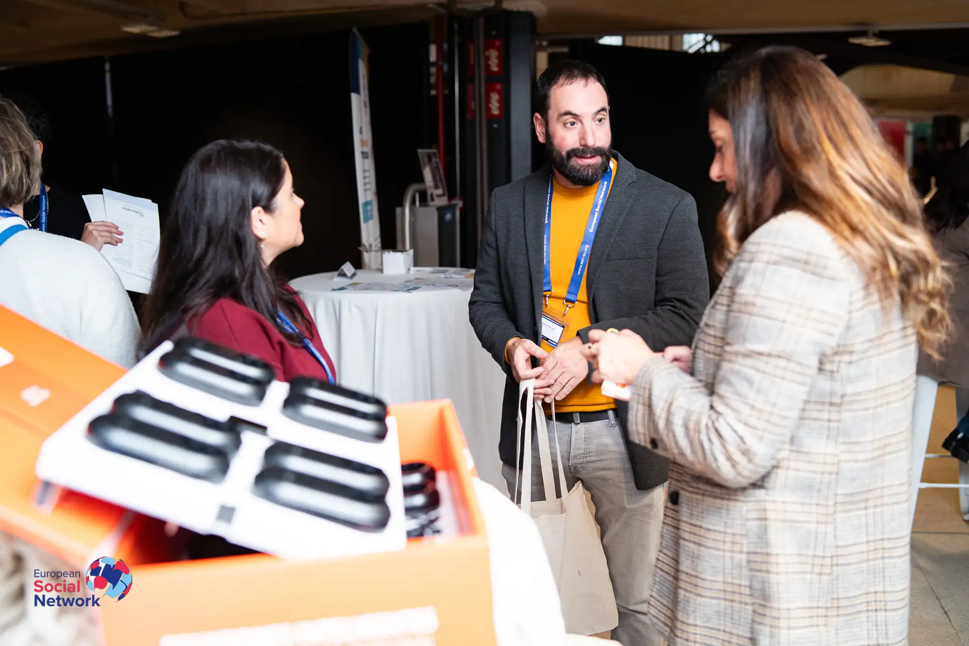 ESSA 2025 con el proyecto ACAP y su smartwatch ViveWatch