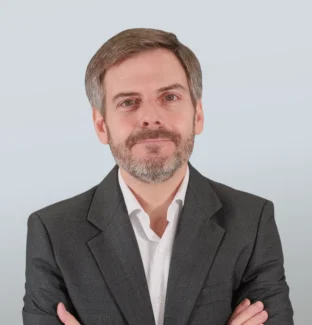 Luis de Azcoitia Borghi CFO Director de Recursos